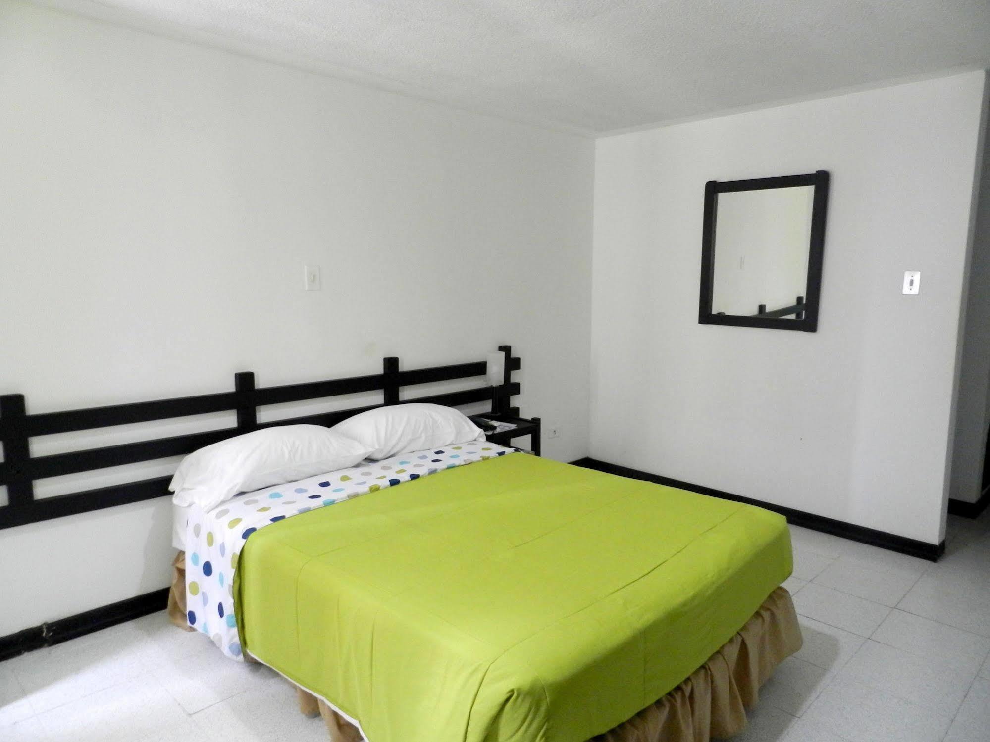 Hotel Don Gregorio Cartago Exterior foto